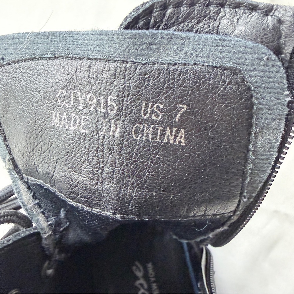 Women’s Black Lace-Up Boots - Picture 13 of 13